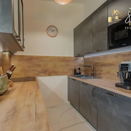 S7 - Luxury Living