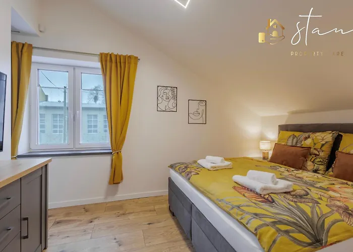 S7 - Luxury Living *