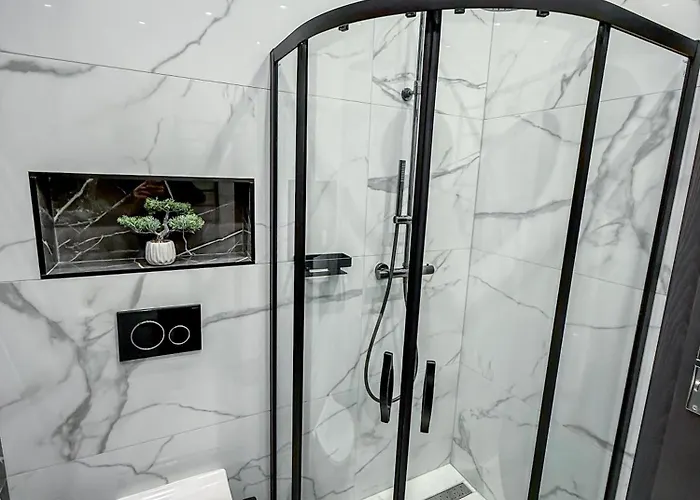 S7 - Luxury Living *